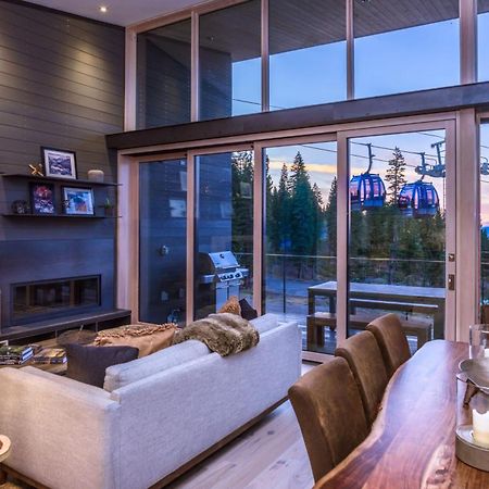 Modern Ski In-Out Home, Mid-Mountain Truckee Exterior photo