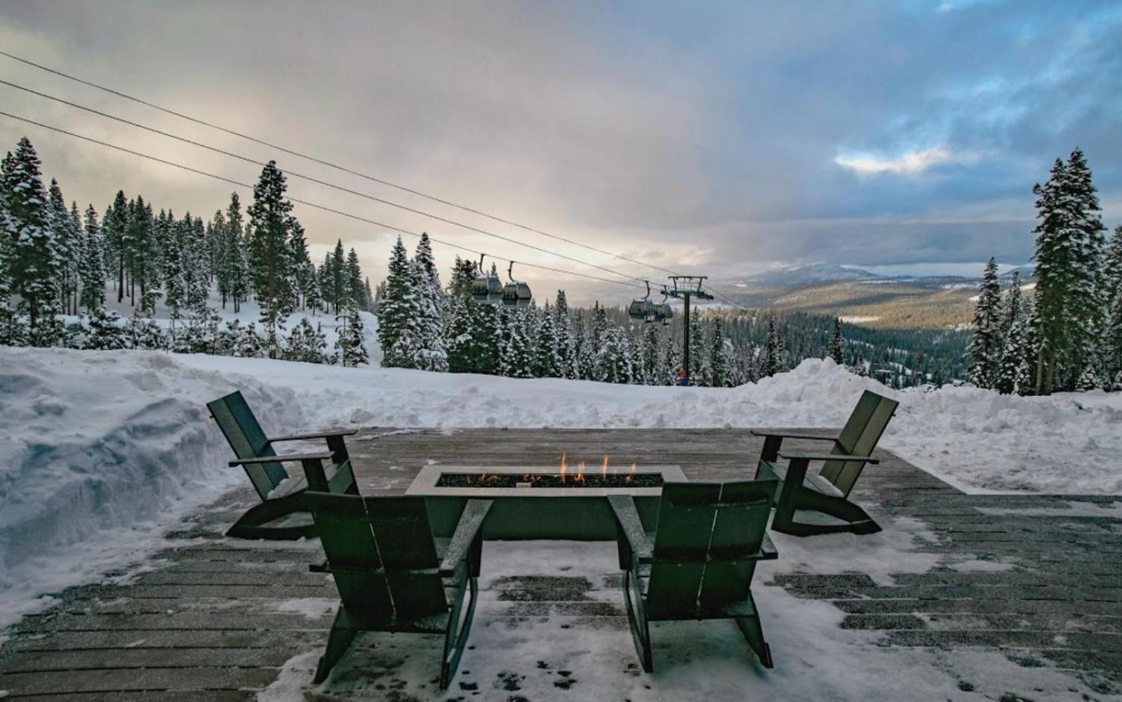 Modern Ski In-Out Home, Mid-Mountain Truckee Exterior photo