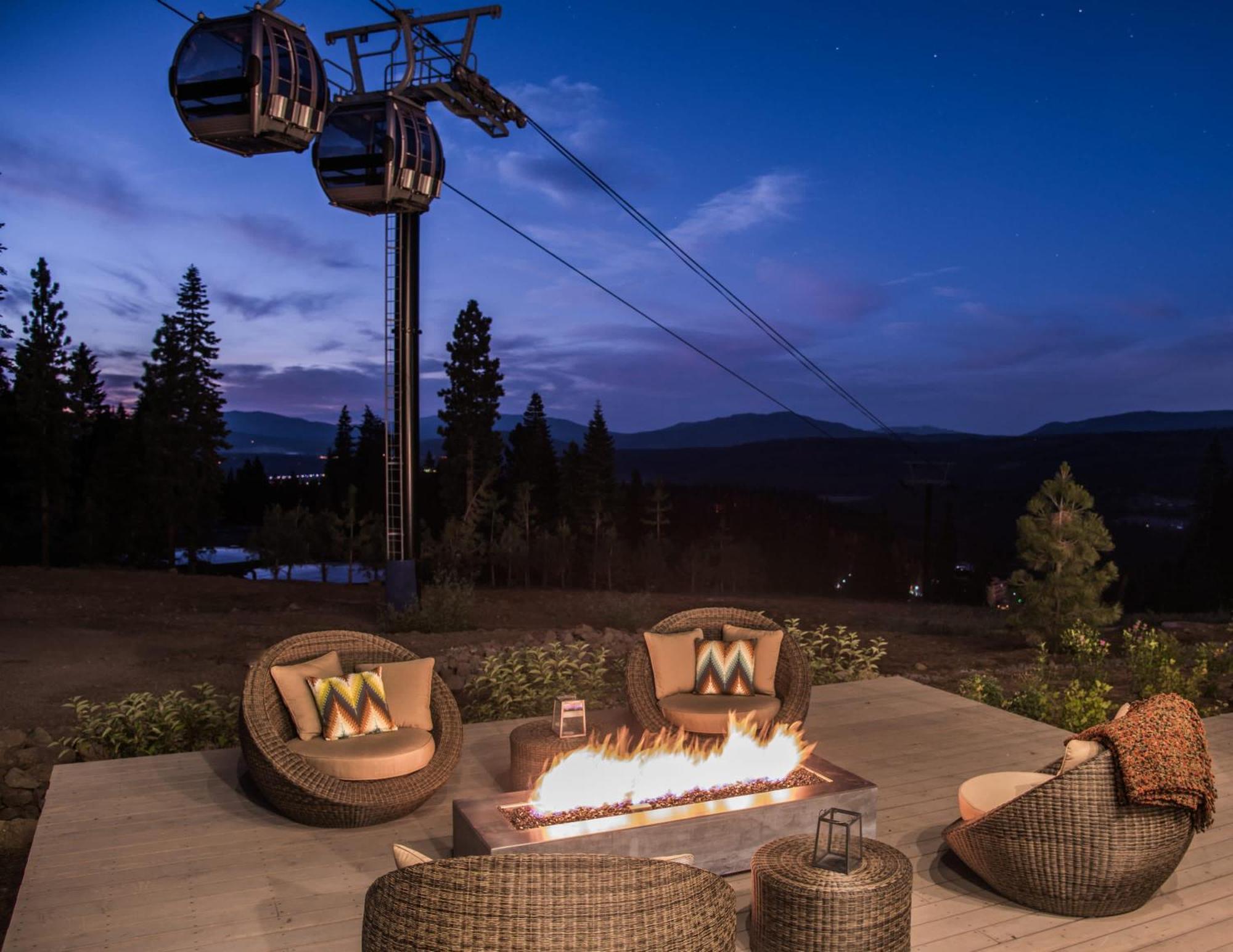 Modern Ski In-Out Home, Mid-Mountain Truckee Exterior photo