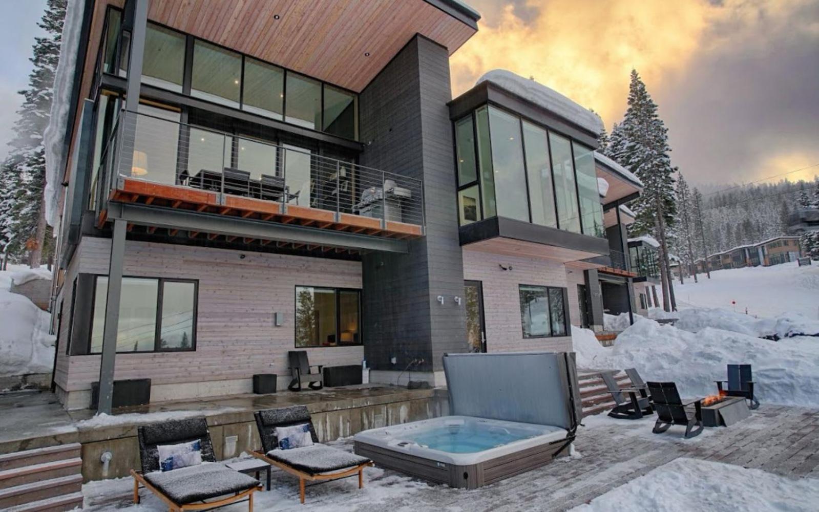 Modern Ski In-Out Home, Mid-Mountain Truckee Exterior photo