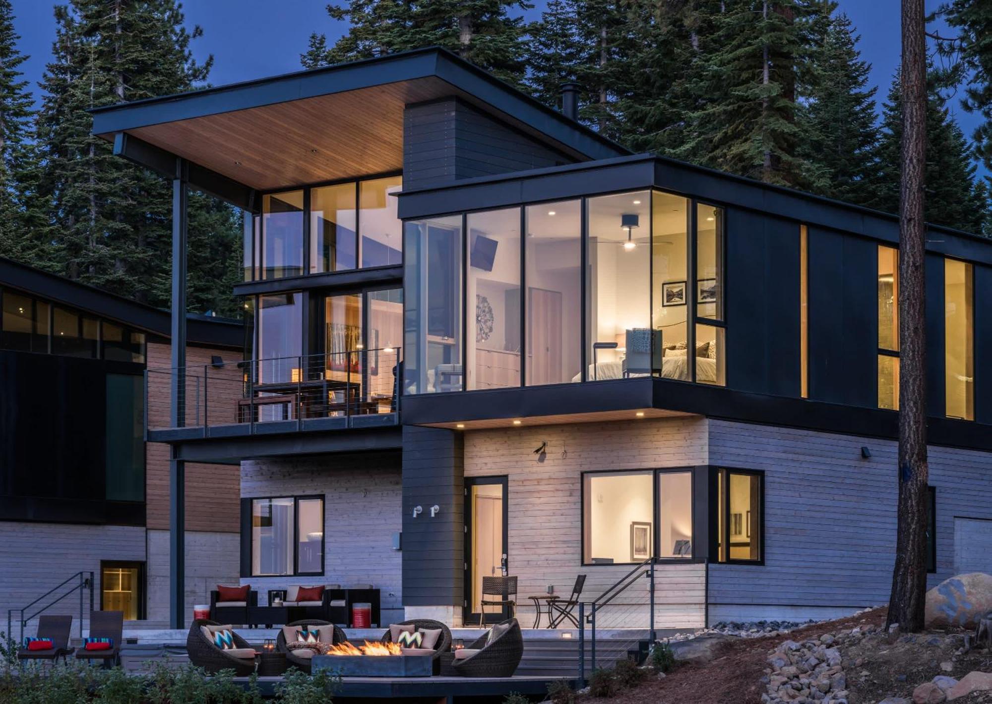 Modern Ski In-Out Home, Mid-Mountain Truckee Exterior photo